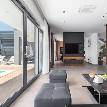 Holiday home In With House Sea View Fazana