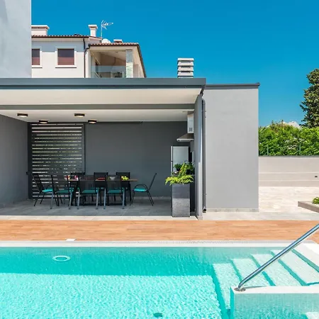 Holiday home In With House Sea View